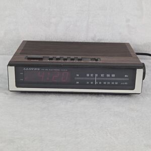 Vintage Lloyd’s AM FM Alarm Clock Radio Woodgrain Model J202B Tested